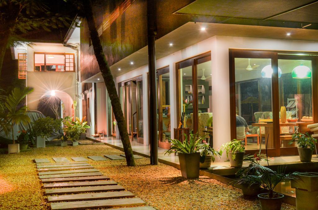 The Elephant Stables Kandy Exterior photo