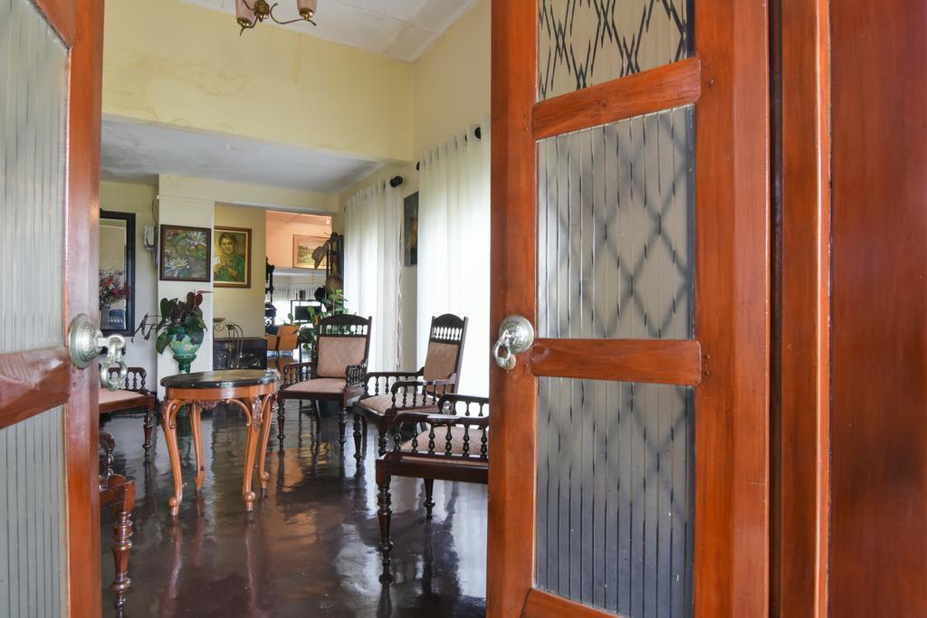 The Elephant Stables Kandy Exterior photo