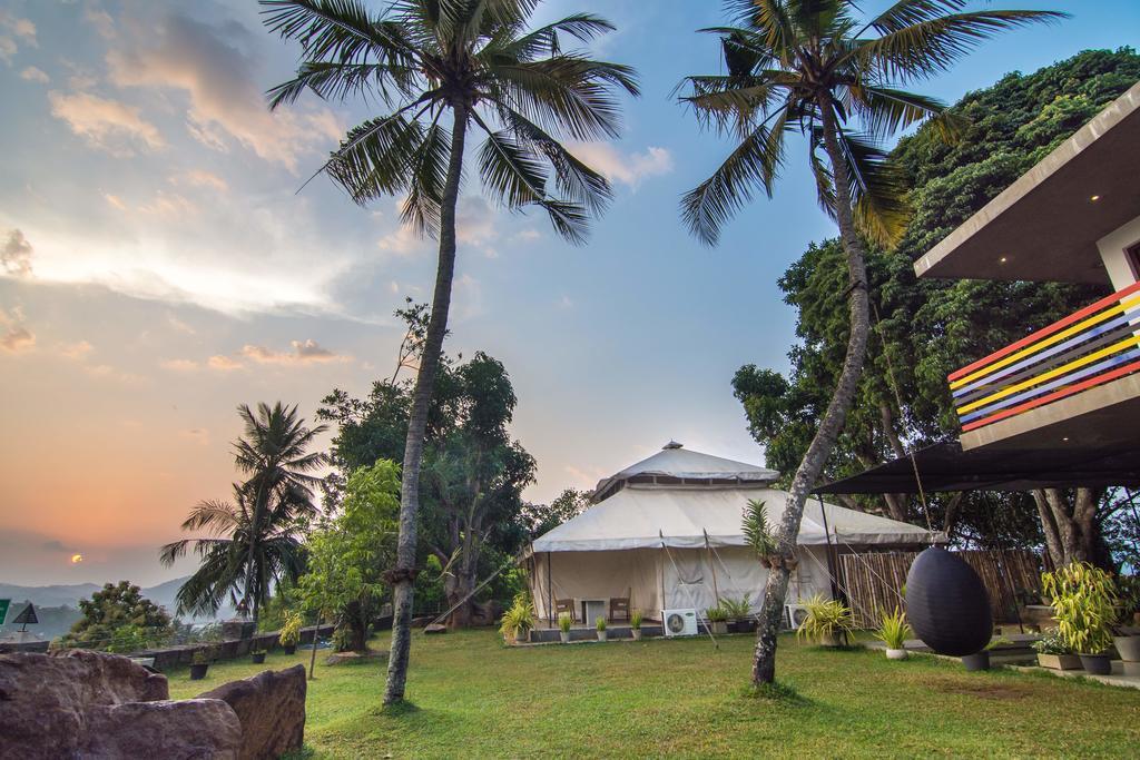 The Elephant Stables Kandy Exterior photo