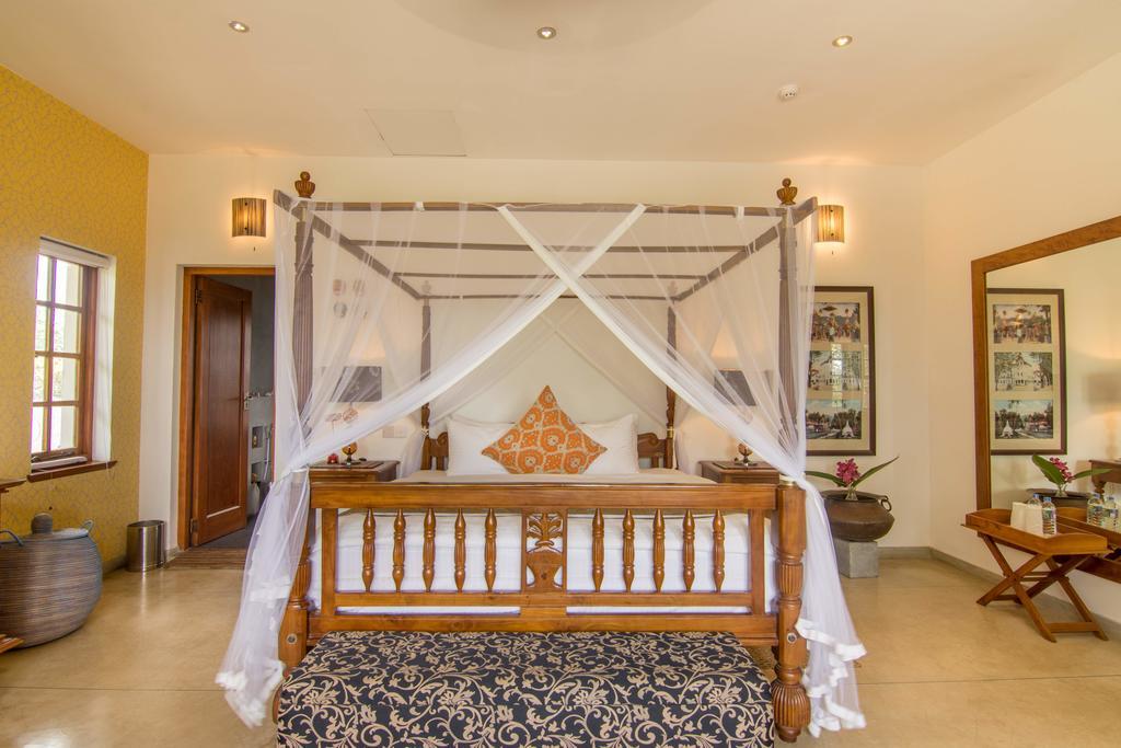 The Elephant Stables Kandy Exterior photo