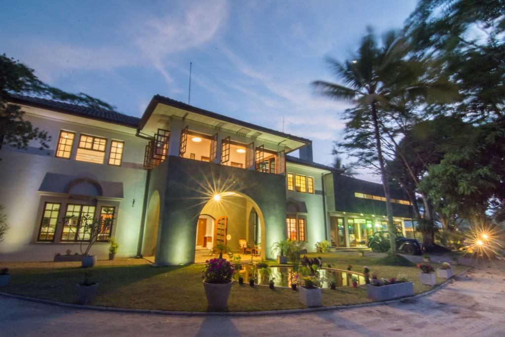 The Elephant Stables Kandy Exterior photo
